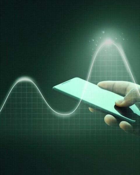 close-up-hand-holding-smartphone