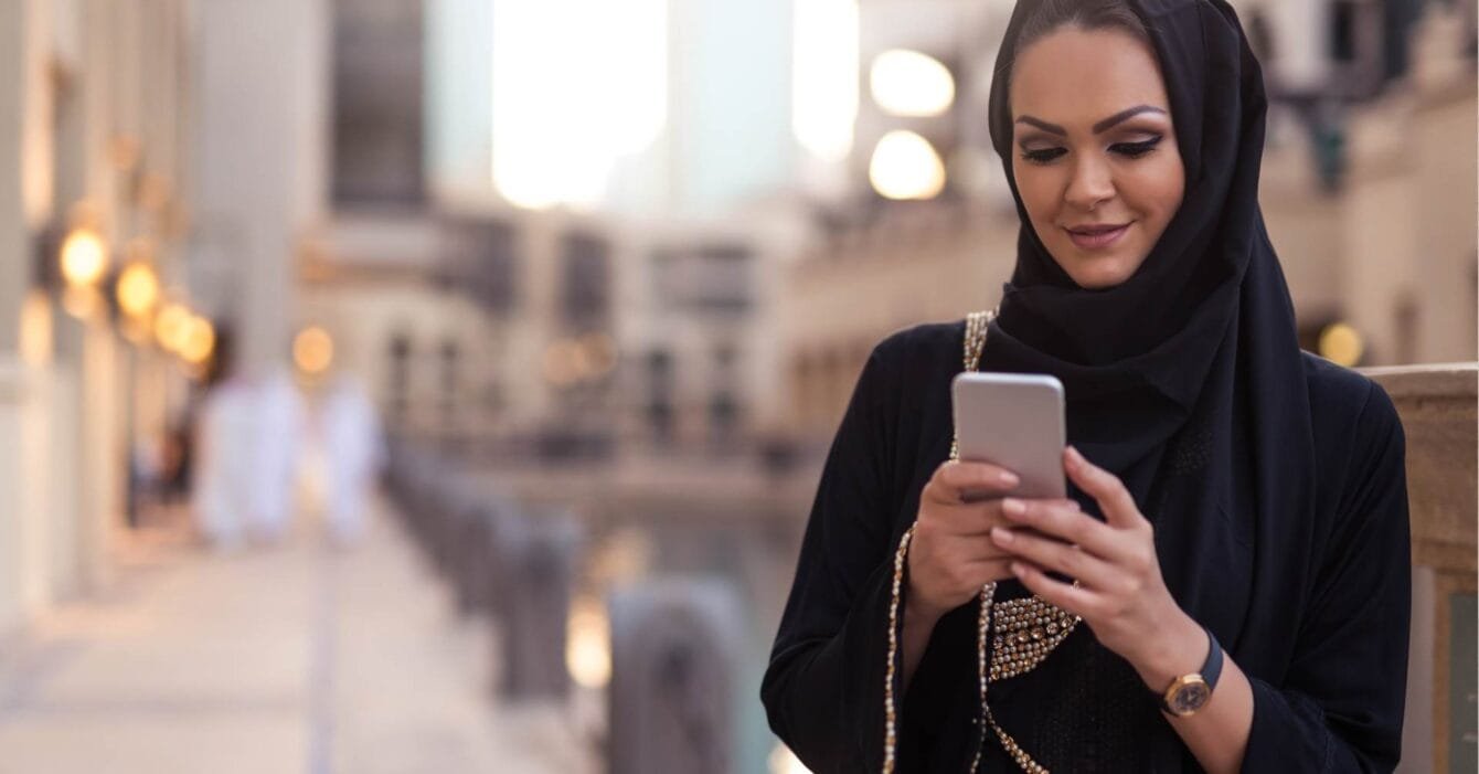 1108-mobile-young-2 1108-mobile-young-2